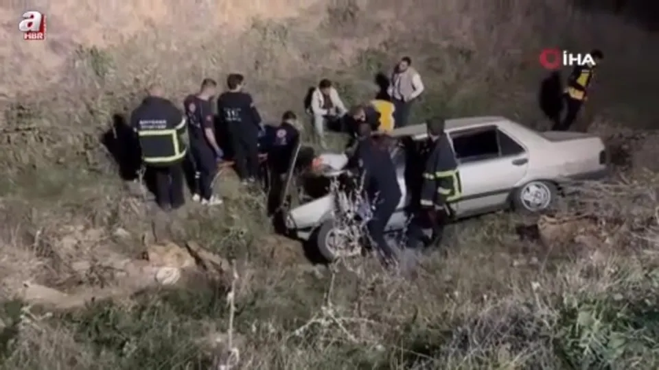 Otomobil şarampole yuvarlandı