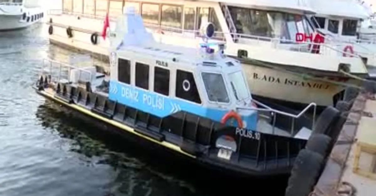 İstanbul Kartal'da denizden 40 yaşlarında erkek cesedi çıktı |Video