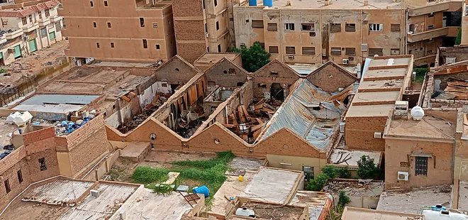 Sudan’ın başkenti Hartum’un merkezinde ağır hasar!  Çatışmalar bölgeyi bitikliğe sürükledi