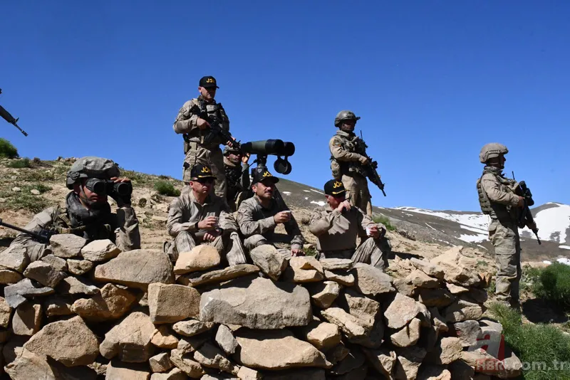 Tunceli'de PKK'ya büyük darbe! İşte operasyon görüntüleri 13
