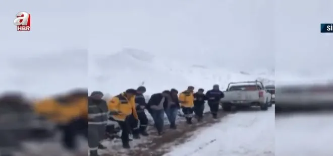 Yol açılınca sevinçten halay çektiler