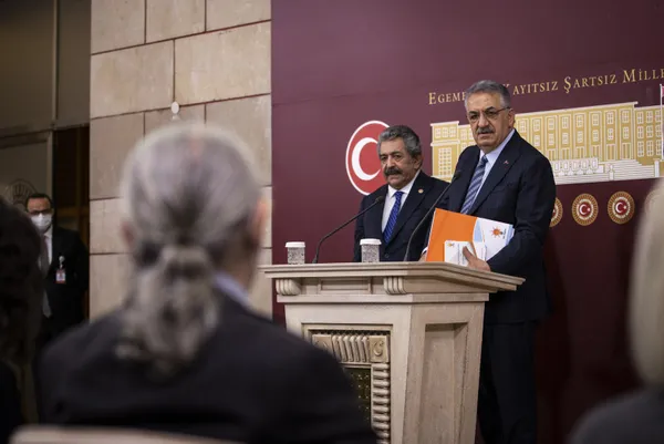 Yeni sisteme göre kim kazanır kim kaybeder? 17 ilde 17 milletvekilliği parti değiştiriyor