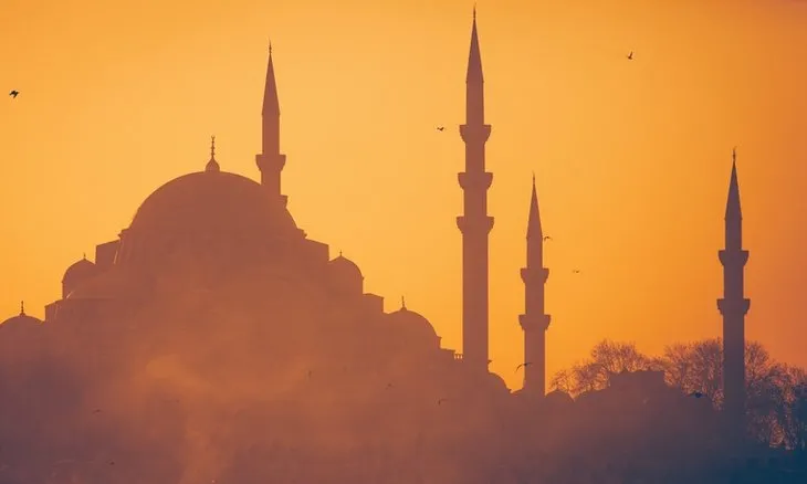 Diyanet 2022 takvimi: 2022’de kaç gün tatil yapılacak? Ramazan ve Kurban Bayramı ne zaman? Kandil günleri...