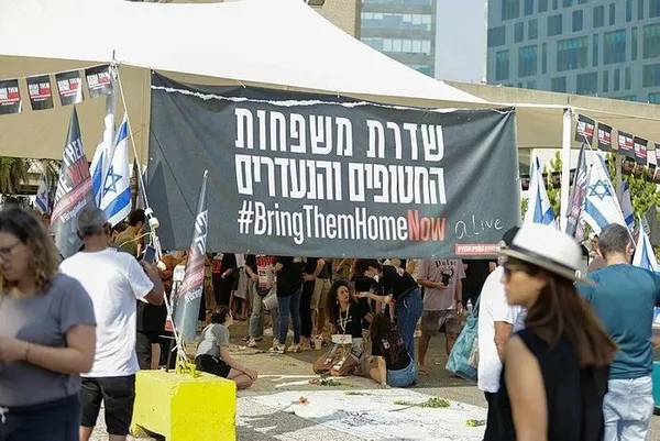 1698522637472.jpg Katil İsrail ve Hamas'tan üst üste rehine açıklaması! Esirler serbest bırakılacak mı? - 4
