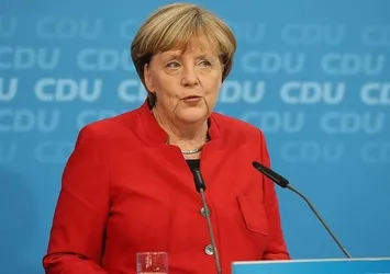 Merkel 4. kez başbakanlığa aday