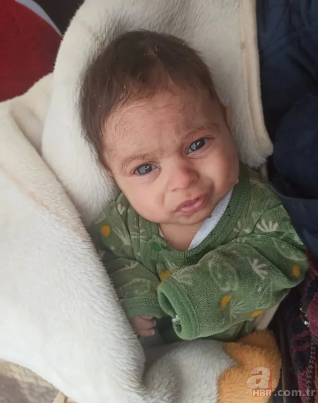 Enkaz başında umutlu bekleyiş! Kurtarma çalışmaları aralıksız devam ediyor 12