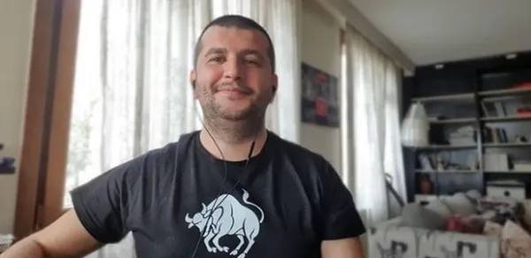 dincer-gunerden-canli-yayinda-skandal-gaf-dincer-guner-kimdir-kac-yasinda-nereli-1640005189755.jpg Dinçer Güner’den canlı yayında skandal gaf! Dinçer Güner kimdir, kaç yaşında, nereli? - 2