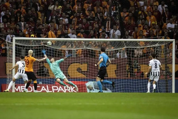 besiktas-ile-galatasaray-karsi-karsiya-geliyor-usta-yazarlar-derbiyi-degerlendirdi-kazanirsa-yuzde-51-sampiyon-1709366720148.jpeg Beşiktaş ile Galatasaray karşı karşıya geliyor! Usta yazarlar derbiyi değerlendirdi: Kazanırsa yüzde 51 şampiyon - 3