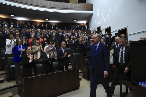 son-dakika-ak-parti-grup-toplantisi-baskan-recep-tayyip-erdogandan-onemli-aciklamalar-1652866749646.jpg Son dakika: AK Parti Grup Toplantısı | Başkan Recep Tayyip Erdoğan'dan önemli açıklamalar - 1
