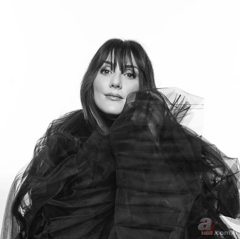 Ateş Kuşları’nın Nazmiye’si Boncuk Yılmaz’ın eşini gören şaştı kaldı! 10 yıldır evlilermiş... 2