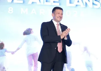 Hamza Dağ ‘’Kadın ve Aile’’ projelerini tanıttı: İzmir'de yeni bir hikaye yazma yolundaki asli yol arkadaşlarım...