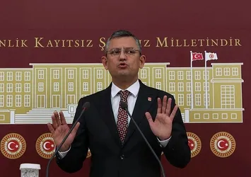 Tek parti kafası yine hortladı! AK Parti, Özgür Özel'in, "Ortaçağ Zihniyeti" söylemini analiz etti