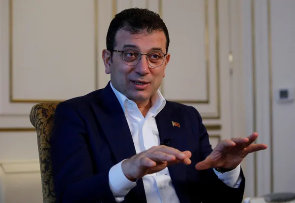Ekrem İmamoğlu İETT'nin kapılarını öğrencilere kapadı! - 3