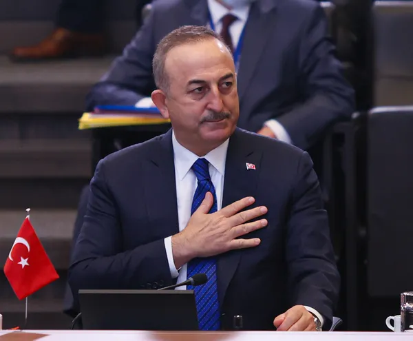 Dışişleri Bakanı Mevlüt Çavuşoğlu’ndan Rusya ve Ukrayna’ya Antalya çağrısı