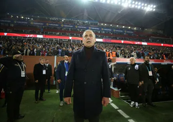 Trabzonspor Teknik Direktörü Abdullah Avcı'dan şampiyonluk yorumu: Biz kredileri başından beri bunun için aldık