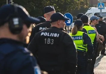 Finlandiya liderine soru soran gazeteciye sert müdahale! İsrail ile silah ticareti sorusuna gözaltı