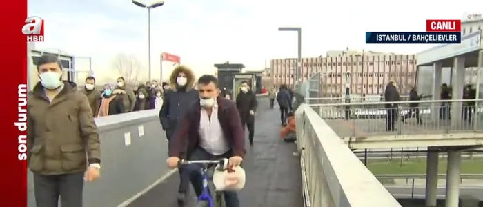 Son dakika: İstanbul'da toplu taşımada ve trafikte yoğunluk! Son durumu A Haber muhabiri bölgeden aktardı - 1