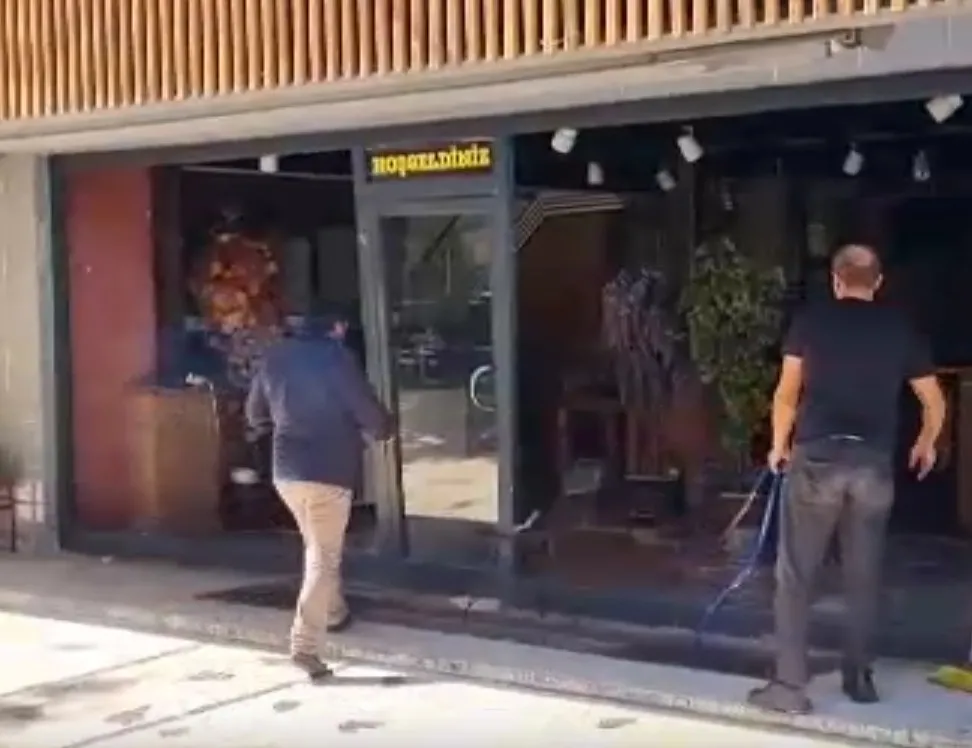 1792669417399.jpg Ankara’da eski ev arkadaşını boğazından bıçaklayarak öldürdü! Sosyal medyada paylaştı: Caddenin delikanlısı ne oldu lan! - 1
