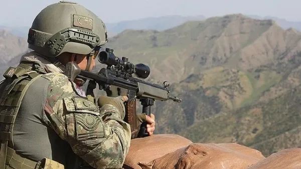 mitten-suriyede-operasyon-pkknin-sozde-aynularab-sorumlusu-olduruldu-1703417812126.jpg MİT'ten Suriye'de operasyon! PKK'nın sözde Ayn El Arab sorumlusu "Bahoz Afrin" öldürüldü - 3