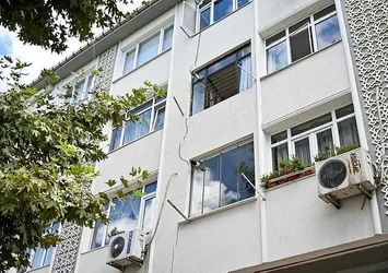İstanbul Güngören'de büyük panik! Bina sakinleri kendilerini dışarı zor attı
