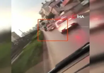 Hasta taşıyan ambulansa engel oldu |Video