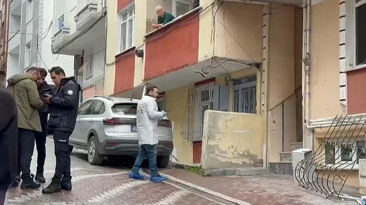 Esenyurt'ta 4 katlı binada patlama!