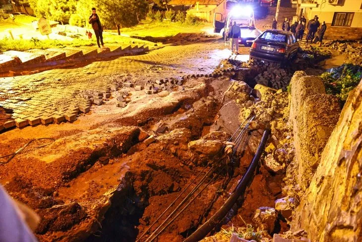 Son dakika: İzmir'de görülmemiş felaket! Hortum araçları 10 metre havaya kaldırıp binaların üzerinden savurdu