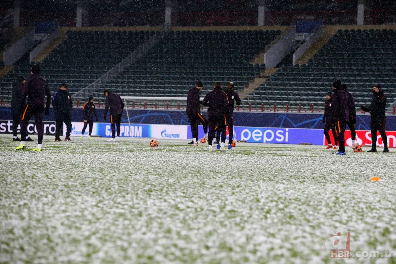 Galatasaray'ı bekleyen tehlike! İşte Lokomotiv Stadı'nın son hali 15
