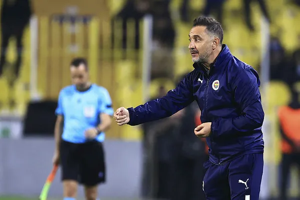 fenerbahce-teknik-direktoru-vitor-pereiradan-kayserispor-maci-yorumu-bahane-uretmek-istemiyorum-1636313630818.jpg Fenerbahçe Teknik Direktörü Vitor Pereira'dan Kayserispor maçı yorumu: Bahane üretmek istemiyorum - 2