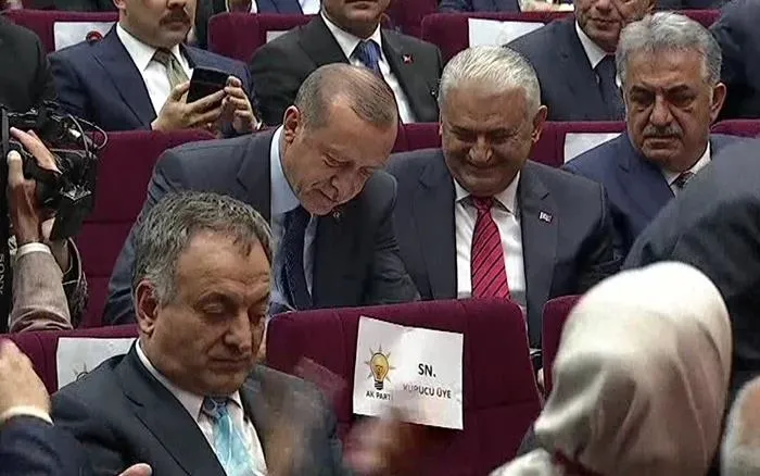 Cumhurbaşkanı Erdoğan 979 gün sonra AK Parti'de - 1