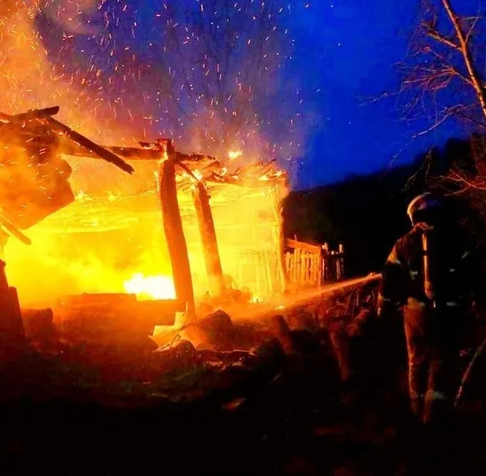 Son dakika: Bursa'da korkutan samanlık yangını - 2