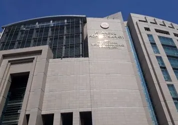 Çocuğunun yanında müstehcen görüntü çeken kadın gözaltına alındı!
