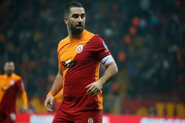 Galatasaray’da Arda Turan kadro dışı bırakıldı iddiası! Fatih Terim ile fotoğraf çektirmişti...