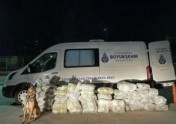 İBB aracında yakalanan uyuşturucu skandalında yeni gelişme! Şoförlerin itirafına ulaşıldı! İBB'de çalıştıklarını doğruladılar