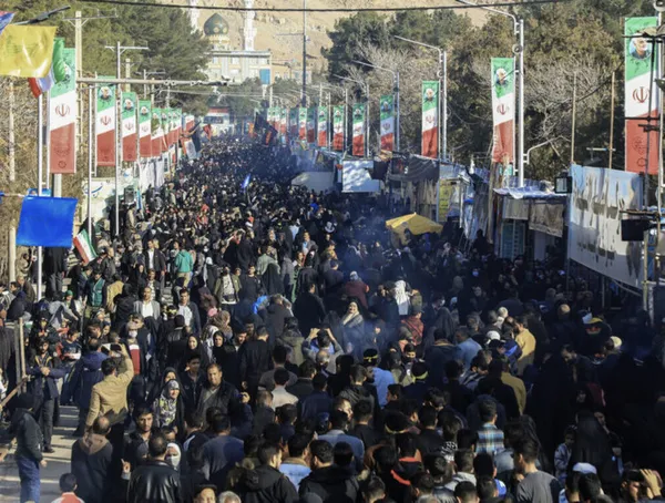 disisleri-bakani-hakan-fidan-iranli-mevkidasi-ile-telefon-gorusmesi-gerceklestirdi-1704394838951.jpg Dışişleri Bakanı Hakan Fidan İranlı mevkidaşı ile telefon görüşmesi gerçekleştirdi - 3