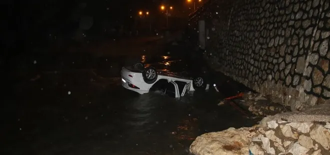 Kontrolden çıkan otomobil denize uçtu