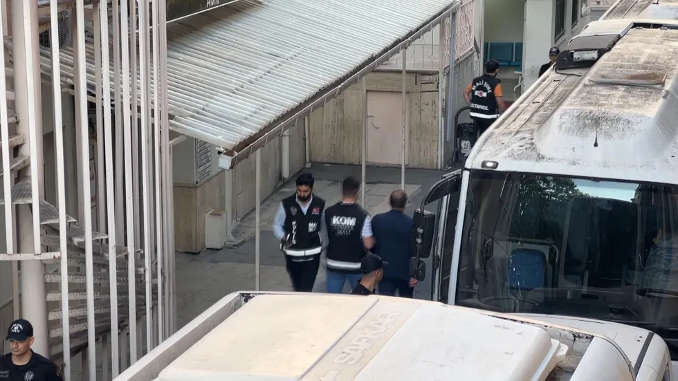 Silivri Belediyesi'ne yönelik 'yolsuzluk' soruşturması: Belediye Başkanı Balcıoğlu dahil 10 kişi tutuklandı! - 2