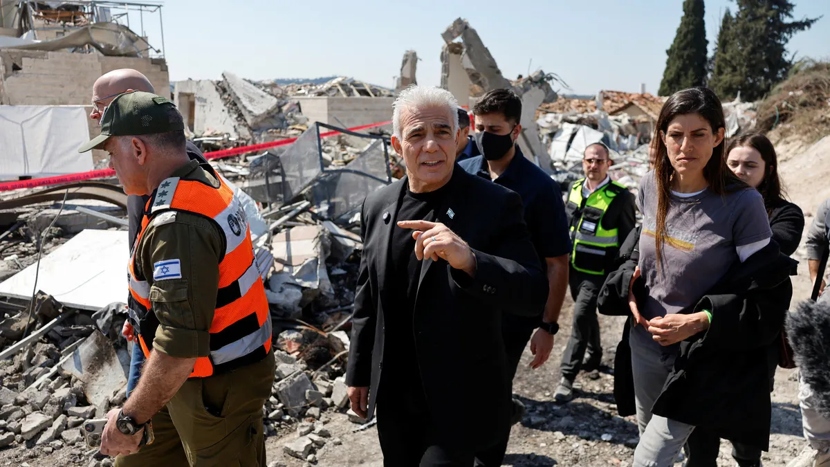 Eski İsrail başbakanı Lapid: Netanyahu İsrail'i içeriden parçalıyor