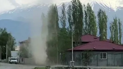 Hortum korkuya neden oldu