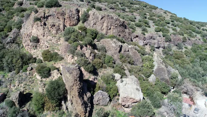 Assos 500 gün kapanacak! Tehlike oluşturan büyük kayalar için harekete geçildi