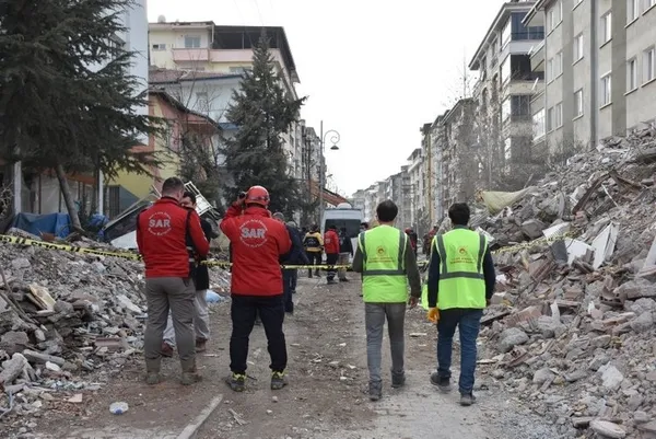 1677585305430.jpg Asrın felaketi ABD’li uzmanları şoke etti: Beklenenden 10 kat daha güçlü - 9