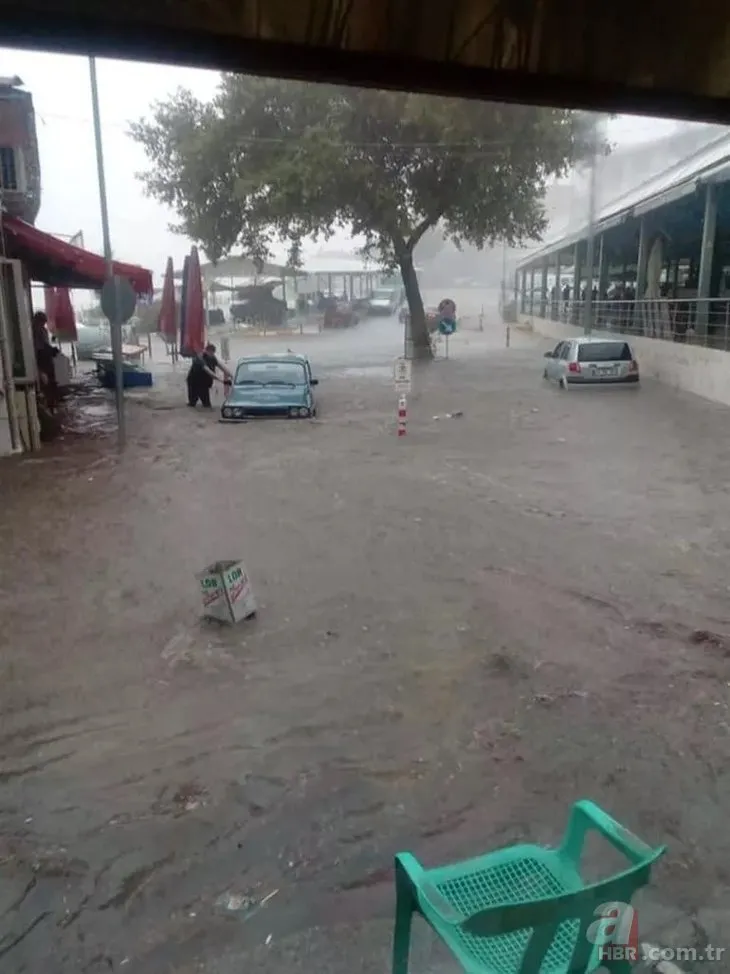 İstanbul’da kuvvetli yağış! Yollar göle döndü, araçlar mahsur kaldı