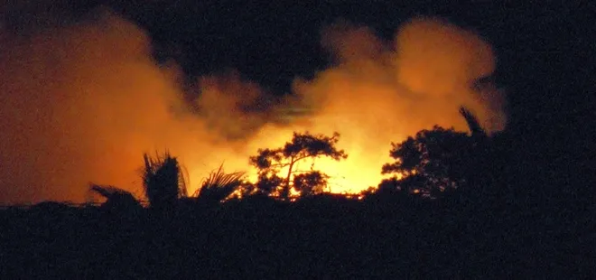 Muğla'da yangın paniği! Alevler binalara sıçradı