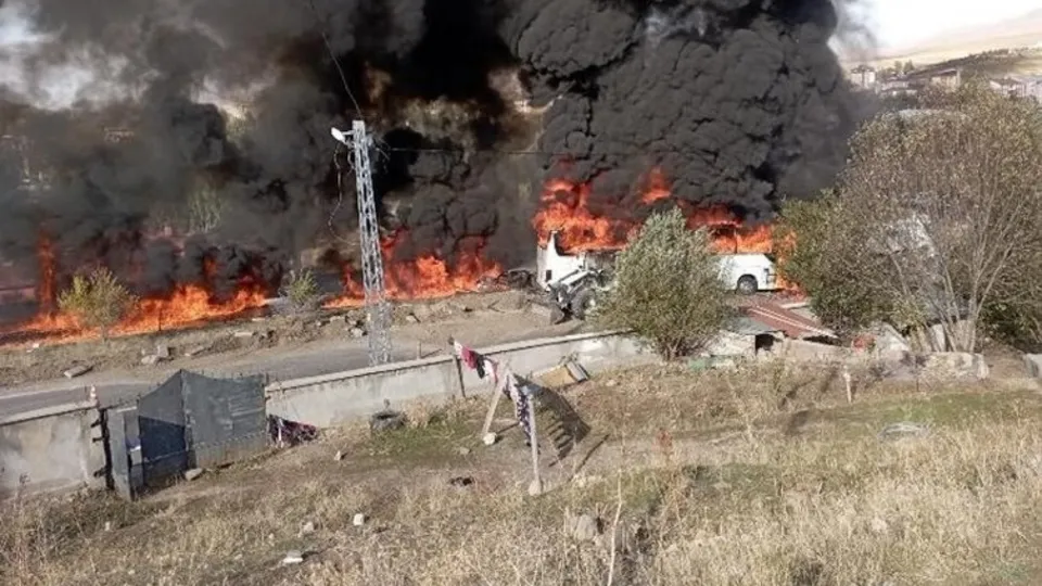 Ağrı’da katliam gibi kazadan yeni görüntü! Ölen ve yaralananların kimlikleri belli oldu | Nasıl kurtulduklarını anlattılar