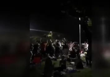 İstanbul'da skandal görüntüler! Ne maske ne de sosyal mesafeye uydular