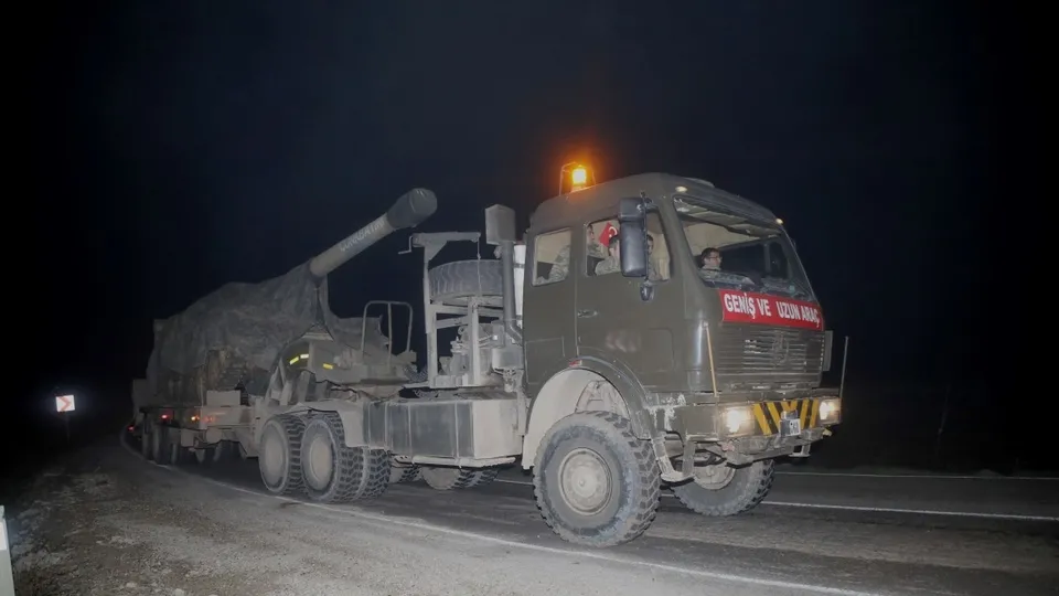 Sınır hattına büyük sevkiyat