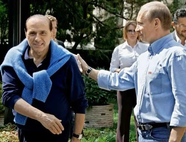 Berlusconi’nin Putin’e hediyesi İtalya’yı karıştırdı