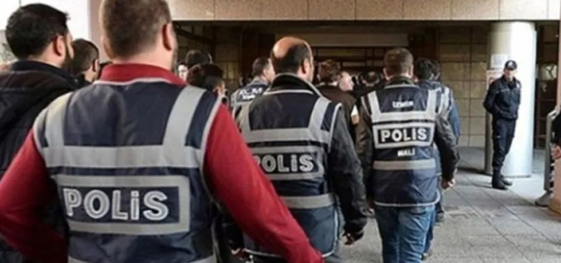 İzmir'de dev FETÖ operasyonu