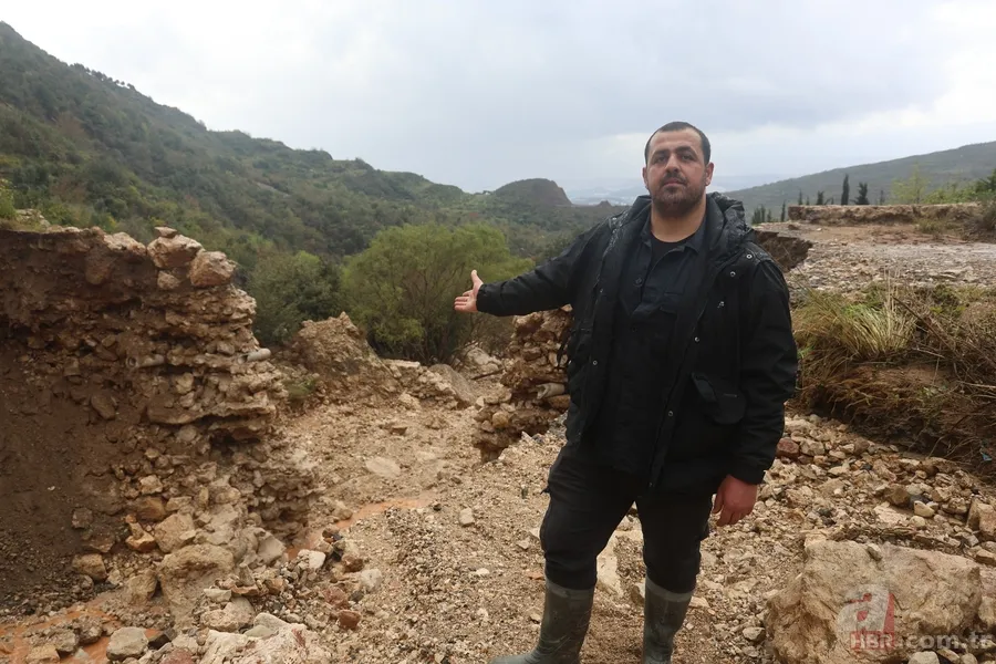 Hatay'da aşırı yağış sebebiyle köprü yıkıldı, yol çöktü 4