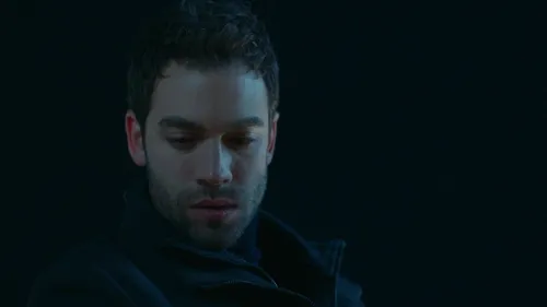 Safir 18. bölüm fragmanı | "Yaşaman için tek bir geçerli sebep söyle!"